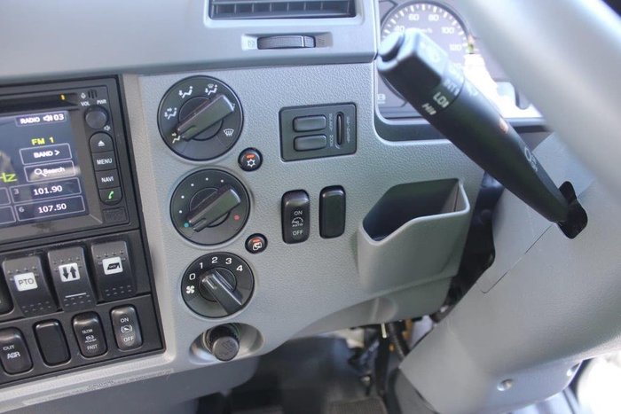 2021 FUSO FIGHTER 1427 White