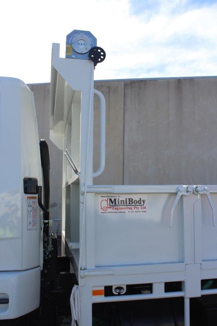 2021 FUSO FIGHTER 1427 White