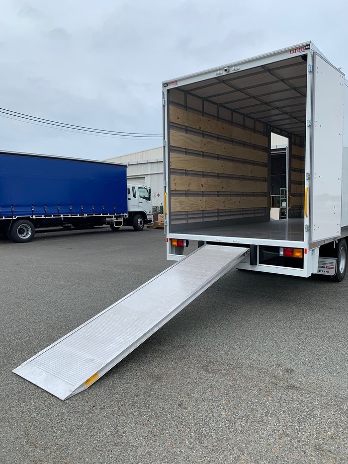 2021 FUSO FIGHTER 1227 White