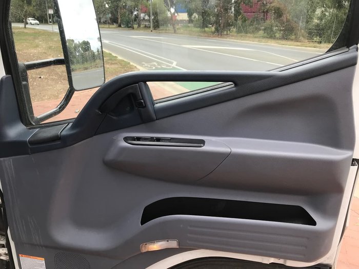 2016 FUSO FEB21E White