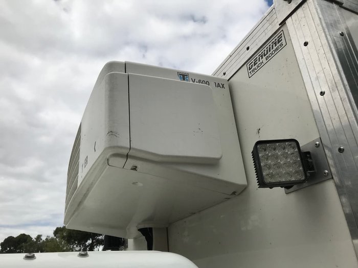 2016 FUSO FEB21E White