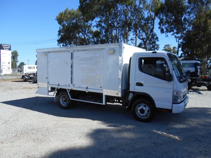 2010 FUSO CANTER 4.0T White