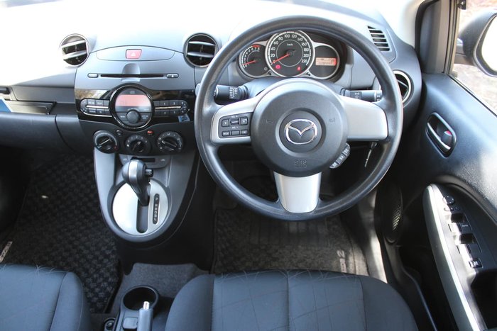 2011 Mazda 2 Neo DE Series 1 MY11 Red