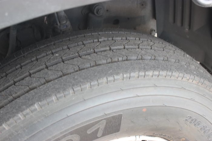 2010 HINO FM 2630 WHITE