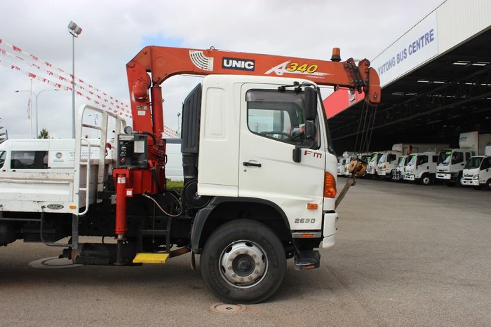 2010 HINO FM 2630 WHITE