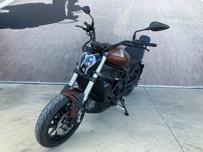 2021 Benelli 502C Red