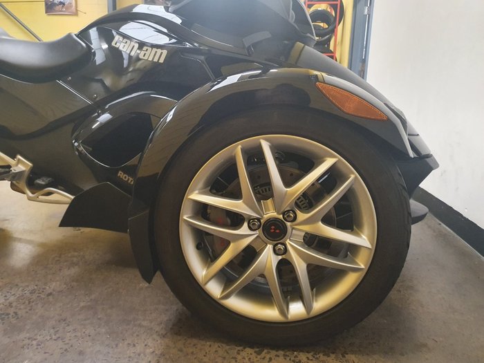 2014 BRP SPYDER Black