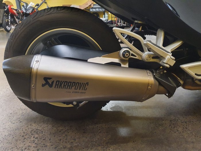 2014 BRP SPYDER Black