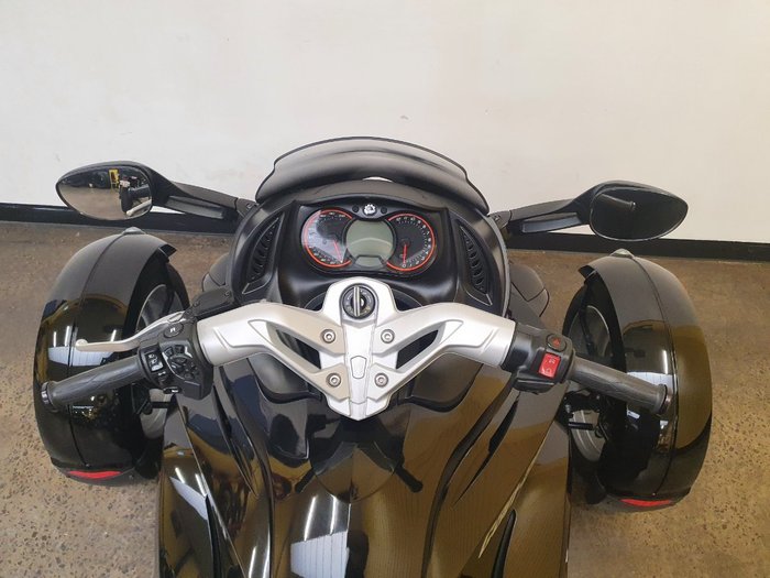 2014 BRP SPYDER Black