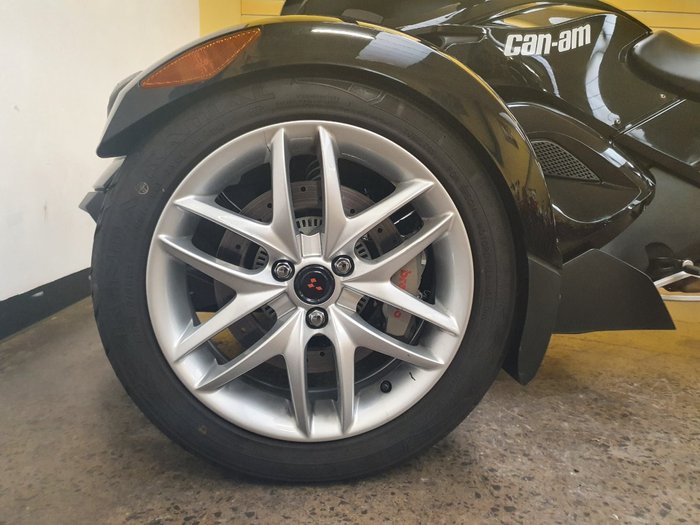 2014 BRP SPYDER Black