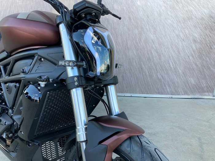 2021 Benelli 502C Red