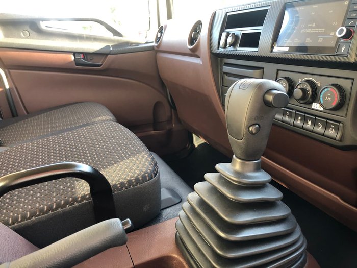 2020 HINO 500 SERIES FC 1124 White