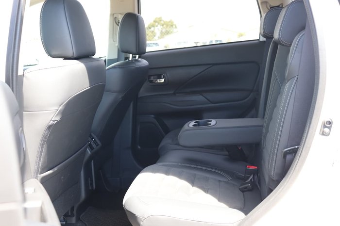 2019 Mitsubishi Outlander LS ZL MY20 White