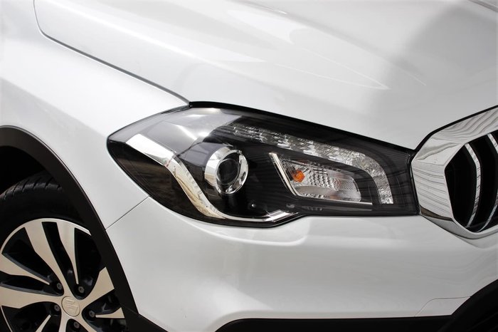 2019 Suzuki S-Cross Turbo Prestige JY White