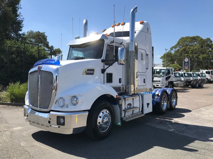 2014 KENWORTH T409 White