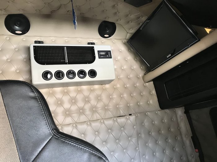 2014 KENWORTH T409 White