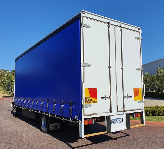 2015 FUSO 1024 FIGHTER WHITE