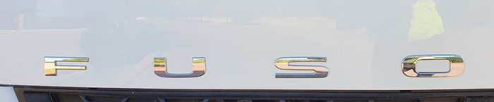 2015 FUSO 1024 FIGHTER WHITE