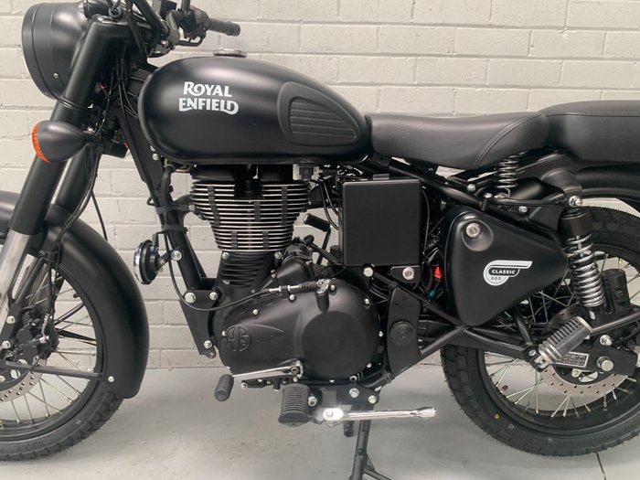 2020 Royal Enfield CLASSIC 500 ABS Black