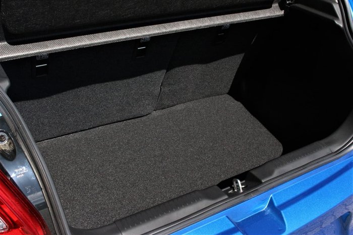 2019 Suzuki Swift GL Navigator AZ Blue