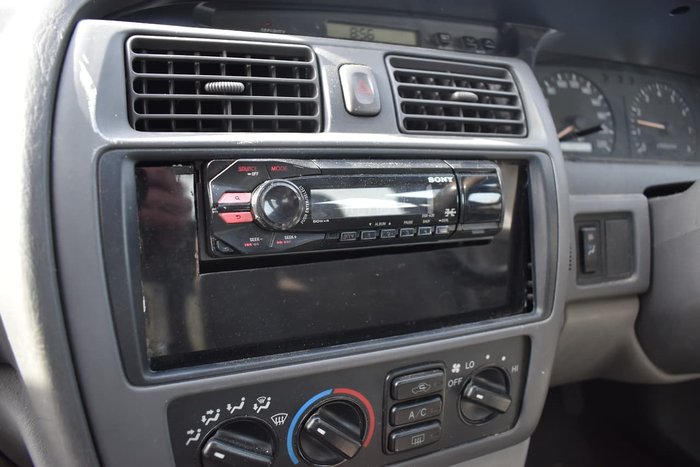 2002 Toyota Avalon Conquest MCX10R Mark II Silver