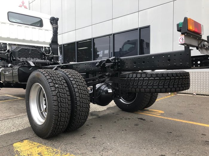 2020 FUSO 4X4 FG WIDE CAB MWB CANTER IN STOCK White