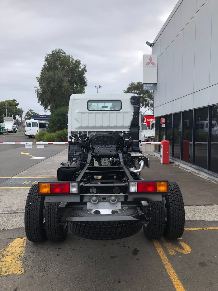 2020 FUSO 4X4 FG WIDE CAB MWB CANTER IN STOCK White