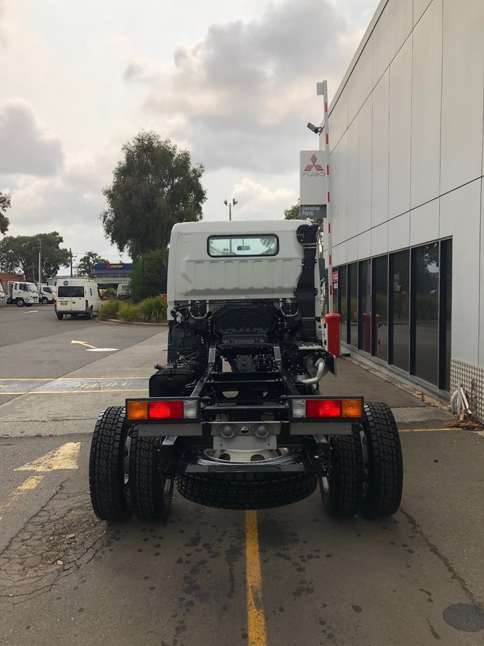 2020 FUSO 4X4 FG WIDE CAB MWB CANTER IN STOCK White