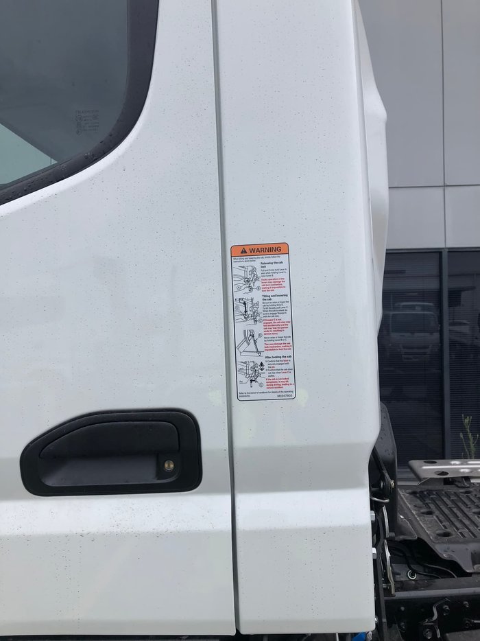 2020 FUSO 4X4 FG WIDE CAB MWB CANTER IN STOCK White