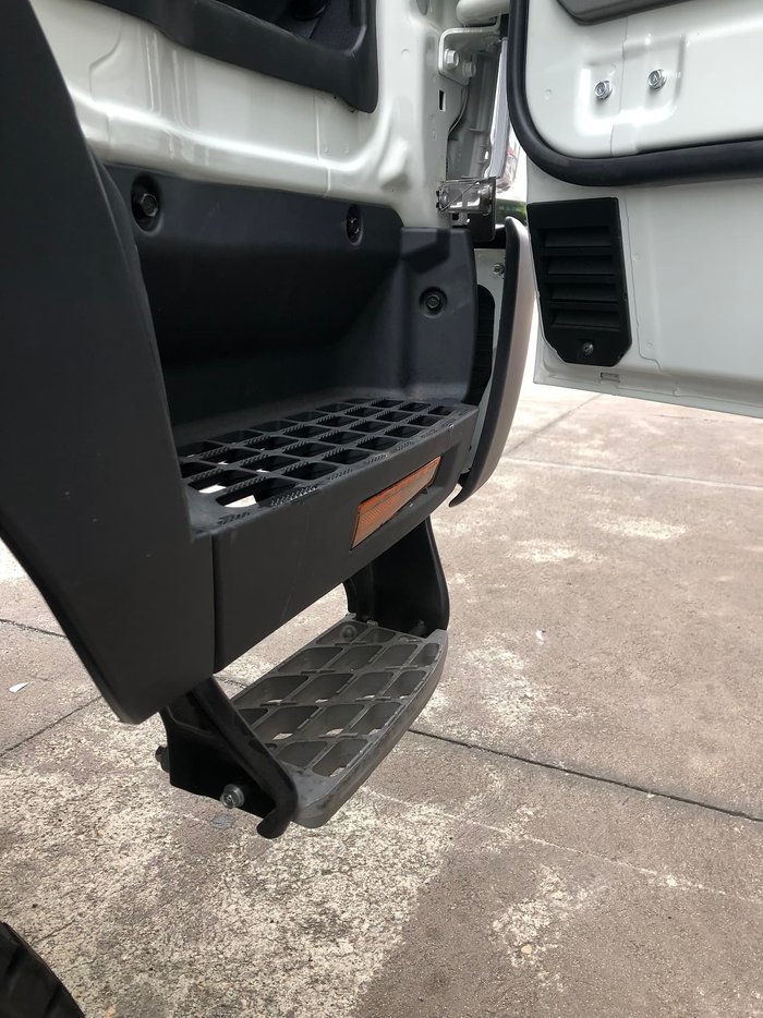 2020 FUSO 4X4 FG WIDE CAB MWB CANTER IN STOCK White