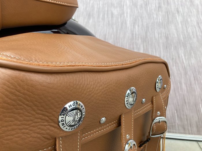 2021 Indian CHIEF VINTAGE CRIMSON METALLIC TOURER Maroon