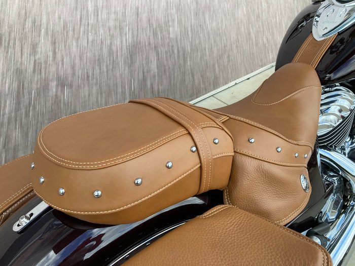 2021 Indian CHIEF VINTAGE CRIMSON METALLIC TOURER Maroon