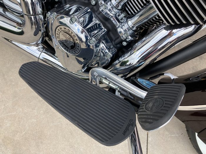 2021 Indian CHIEF VINTAGE CRIMSON METALLIC TOURER Maroon