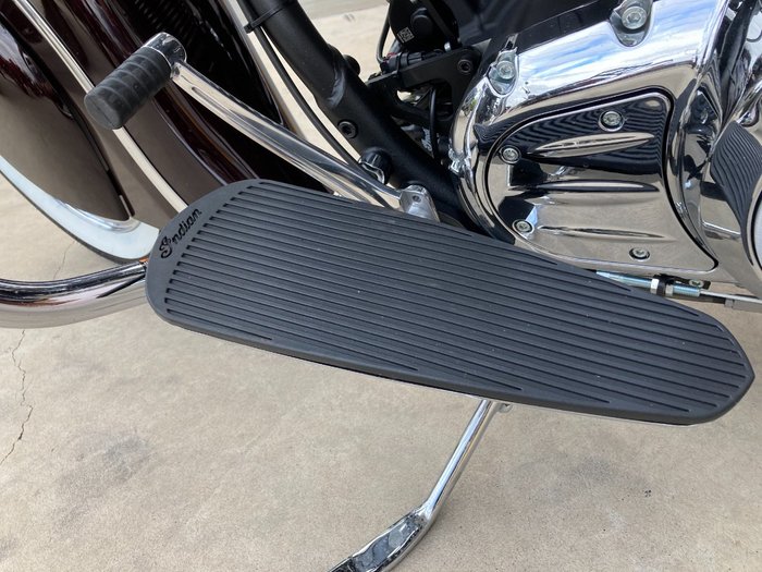 2021 Indian CHIEF VINTAGE CRIMSON METALLIC TOURER Maroon