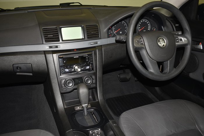2007 Holden Commodore Lumina VE Gold