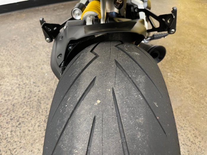 2019 DUCATI DIAVEL 1260 (SANDSTONE GREY) Grey