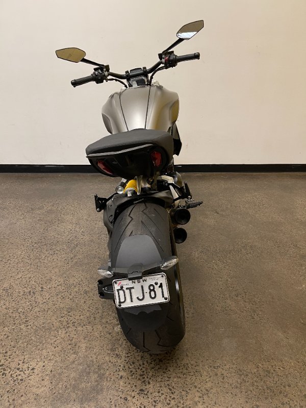 2019 DUCATI DIAVEL 1260 (SANDSTONE GREY) Grey