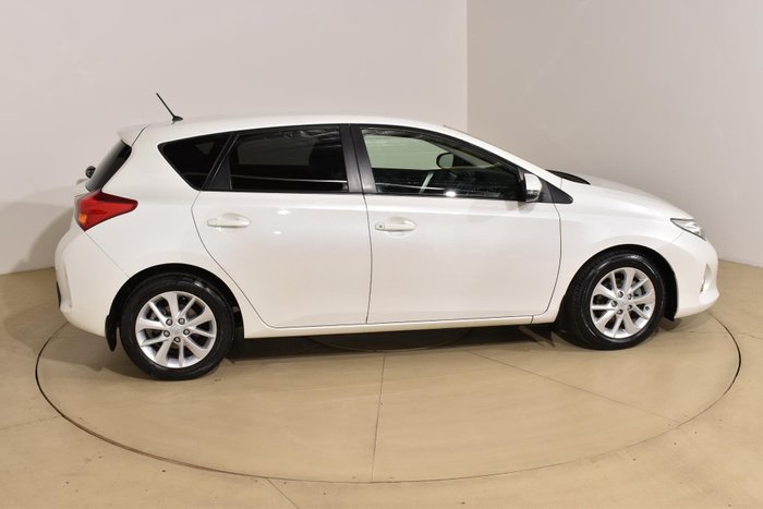 2013 Toyota Corolla Ascent Sport ZRE182R White