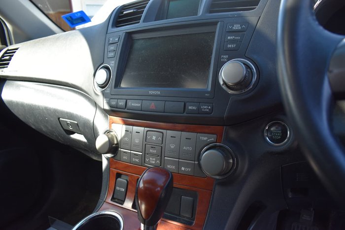 2010 Toyota Kluger Grande GSU40R White