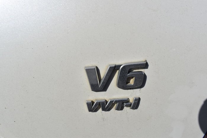 2010 Toyota Kluger Grande GSU40R White