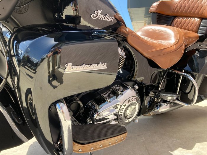 2015 Indian ROADMASTER THUNDER BLACK Black