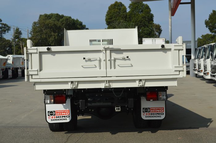 2021 HINO FC 1124 White