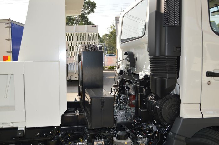 2021 HINO FC 1124 White