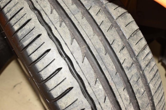 2010 Holden Commodore SV6 VE MY10 Orange