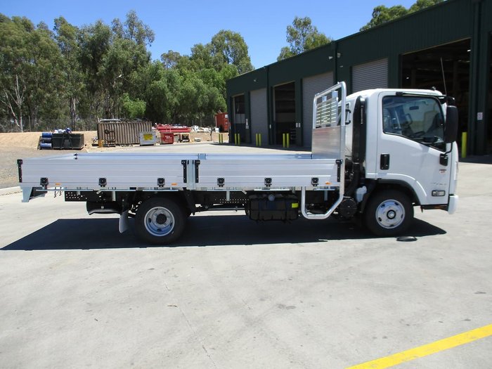 2021 ISUZU NNR 45-150 AMT MWB IFS TRAYPACK