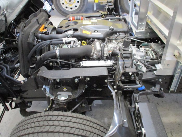 2021 ISUZU NNR 45-150 AMT MWB IFS TRAYPACK