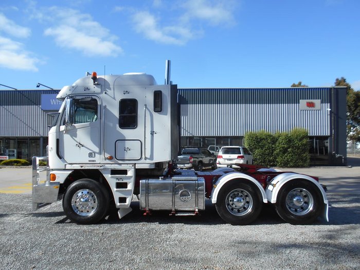 2007 FREIGHTLINER ARGOSY 101'' White