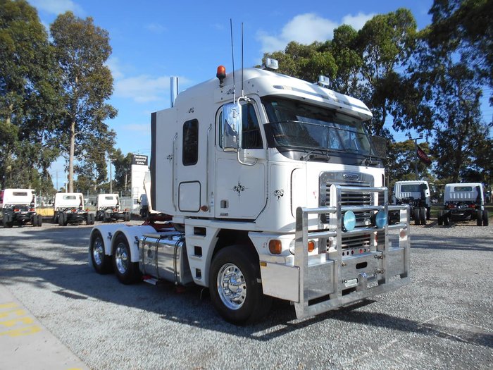 2007 FREIGHTLINER ARGOSY 101'' White