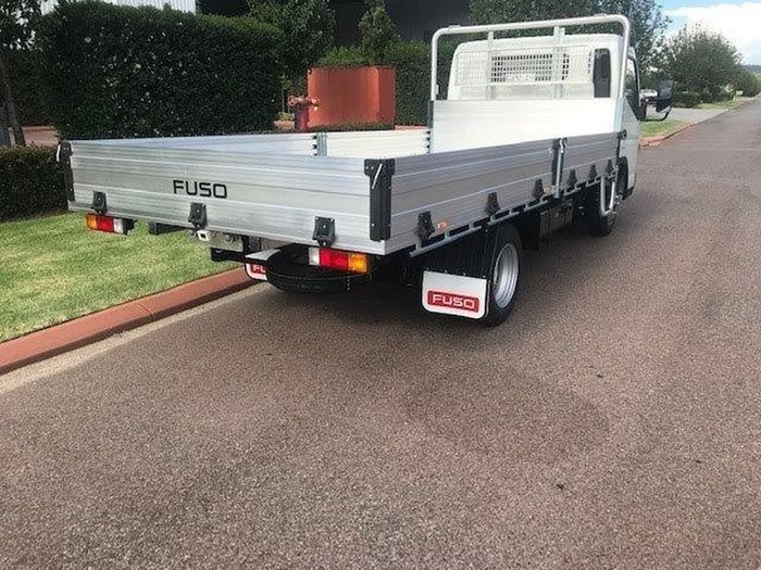 2021 FUSO CANTER 515 WIDE