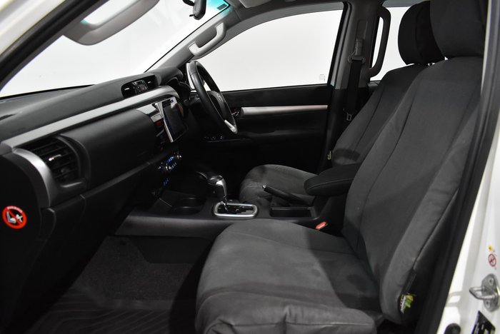 2016 Toyota Hilux SR5 GUN126R 4X4 Dual Range White